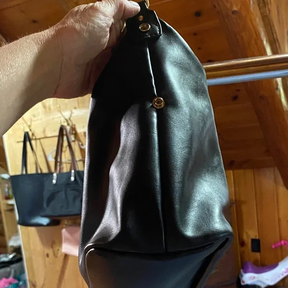 Tommy Hilfiger Black handbag EUC - Picture 5 of 12